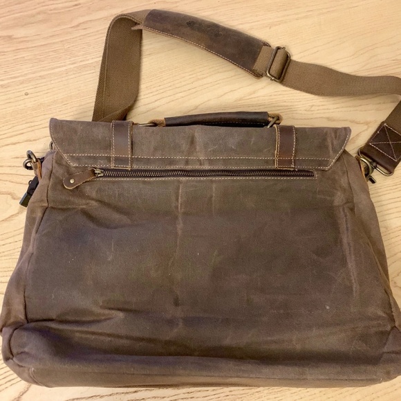 Canvas Messenger Laptop Bag - Picture 2 of 3